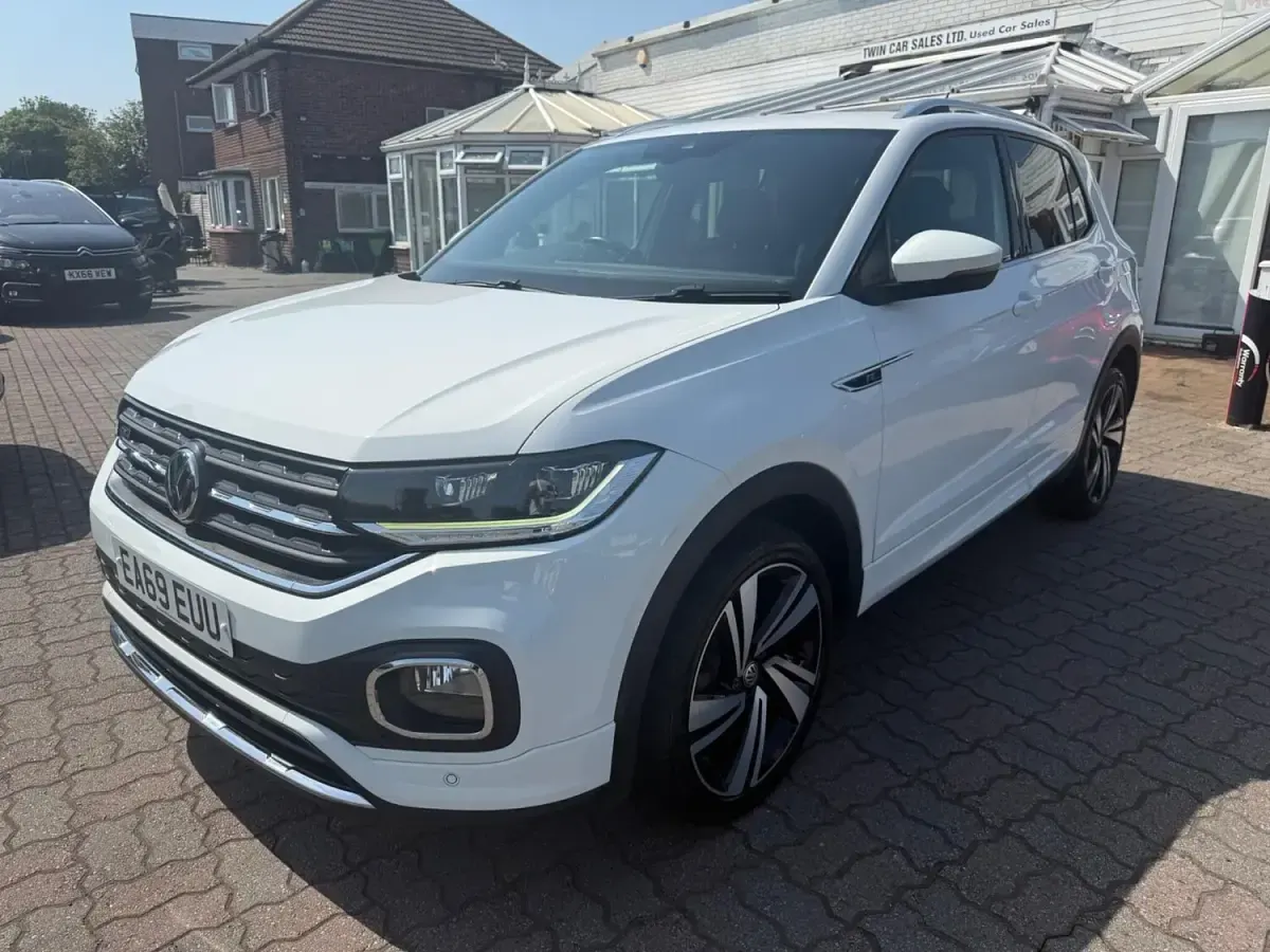 Used VW T-Cross R-line 95 HP (69 kW) 2019 White SUV