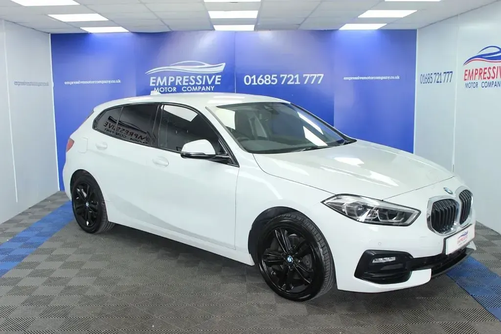 Used BMW 118 Sport Line 140 HP (102 kW) 2020 White Hatchback