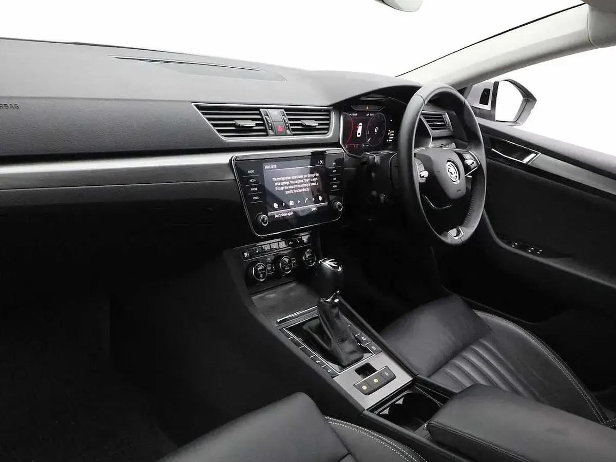 Used Skoda Superb SE L 150 HP (110 kW) 2023 Silver Estate