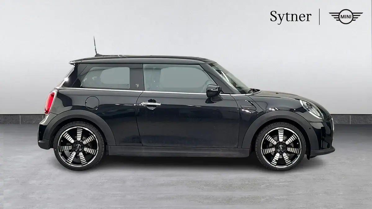 Used Mini Cooper Exclusive 134 HP (98 kW) 2023 Black Hatchback