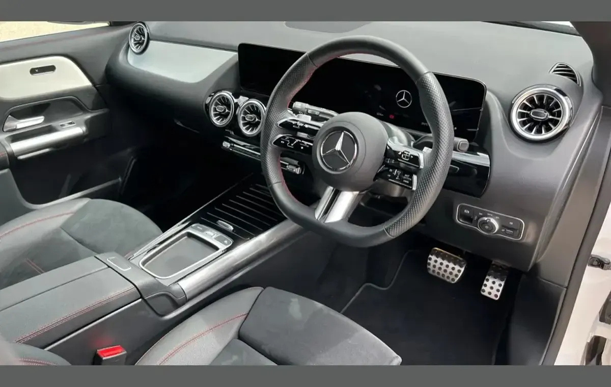 Used Mercedes GLA220 Executive 190 HP (139 kW) 2026 White SUV