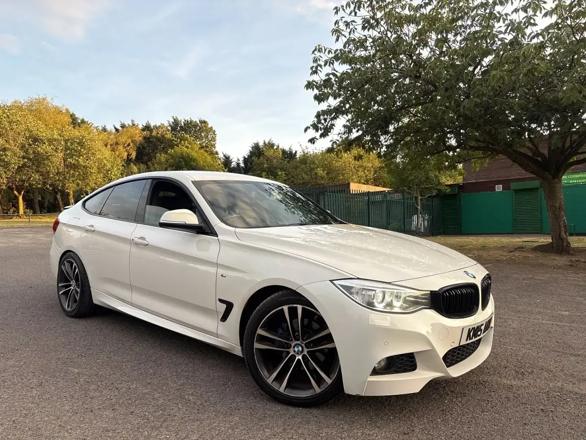 Used BMW 320 M Sport 2015 White Hatchback