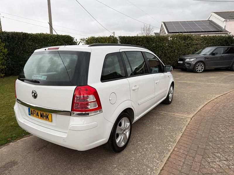 Used Vauxhall Zafira S 2014 White MPV