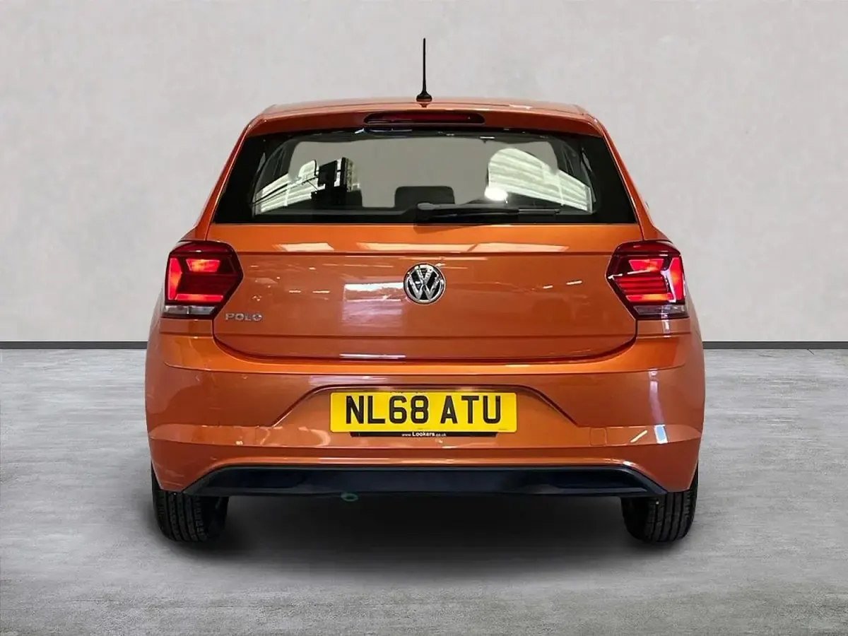 Used VW Polo SE 95 HP (69 kW) 2018 Orange Hatchback