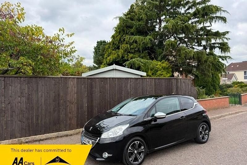 Black Used 2013 Peugeot 208 Allure Hatchback | £3,995 (Fair price) - Image 1/1