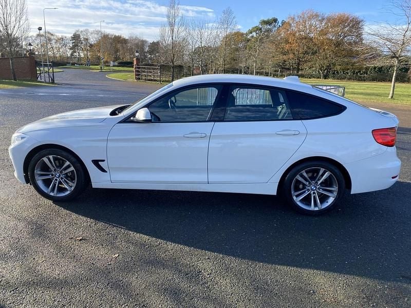 Used BMW 320 Sport Line 2014 White Hatchback
