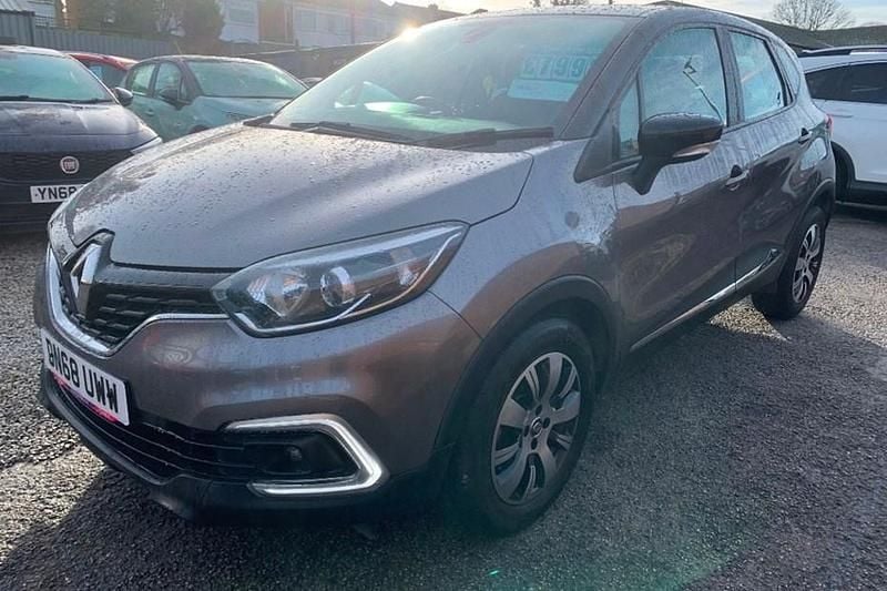 Grey Used 2018 Renault Captur Play SUV | £7,495 (Fair price) - Image 1/1
