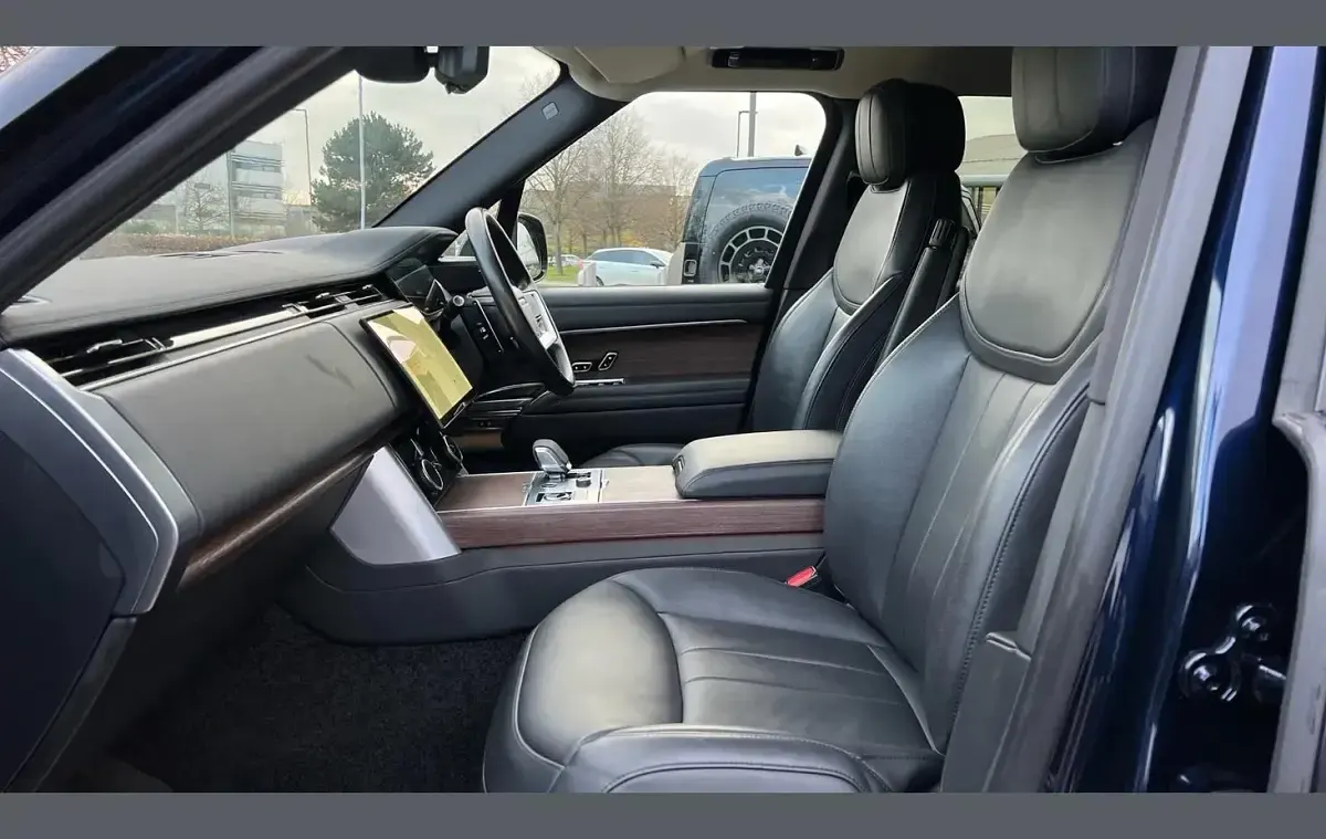 Used Land Rover Range Rover HSE 350 HP (257 kW) 2023 Blue SUV