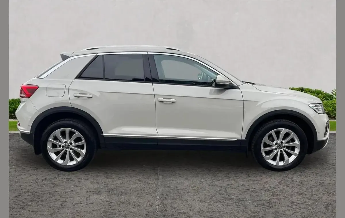Used VW T-Roc Style 150 HP (110 kW) 2024 Grey SUV