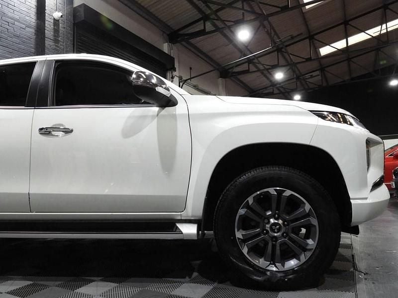 Used Mitsubishi L200 2020 White Pickup