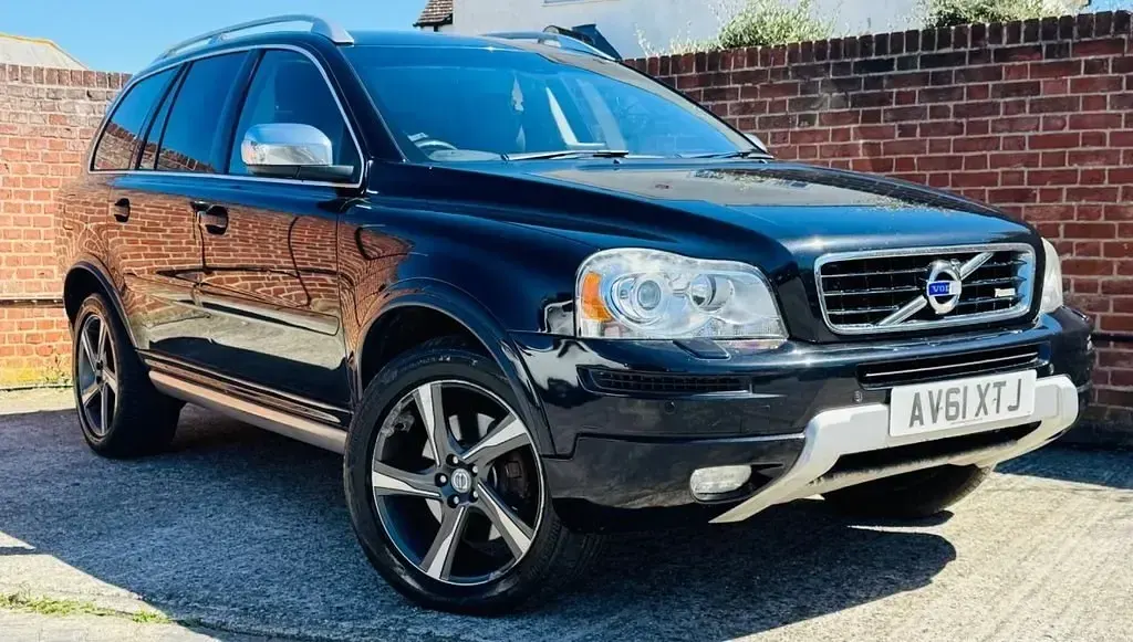 Usado Volvo XC90 R-Design 200 HP (147 kW) 2012 Preto SUV