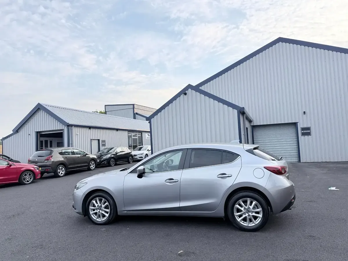 Used Mazda 3 2014 Silver Hatchback