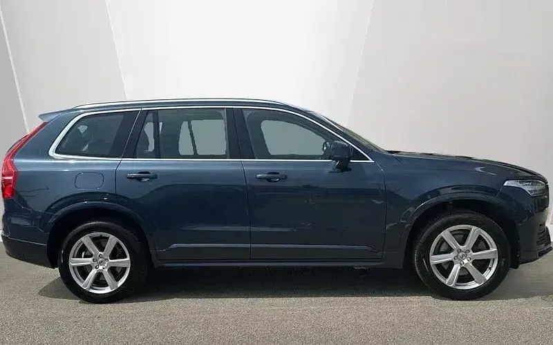 Used Volvo XC90 Core 250 HP (183 kW) 2025 SUV