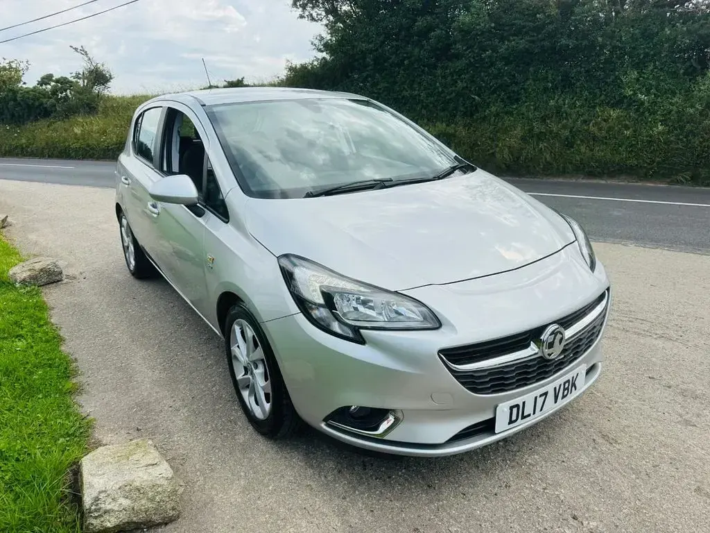 Used Vauxhall Corsa SRi 75 HP (55 kW) 2017 Silver Hatchback