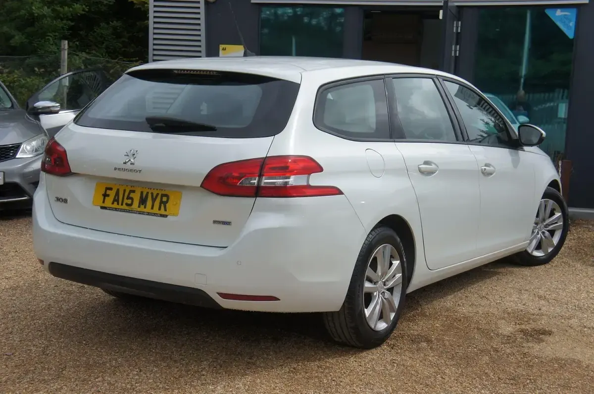 Used Peugeot 308 Active 2015 White Estate