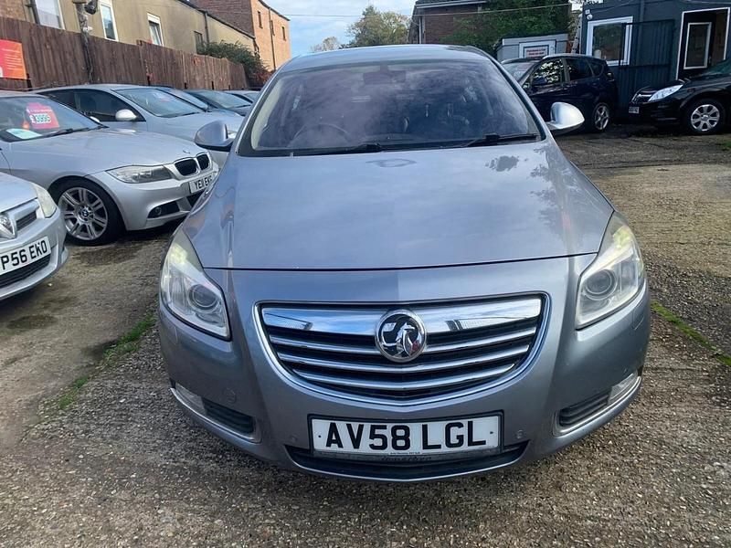 Second-hand Vauxhall Insignia Elite 2008 Argintiu Hatchback