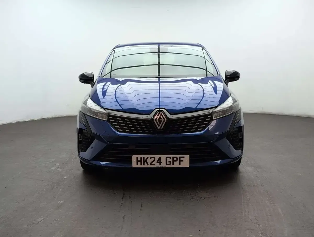 Used Renault Clio V Techno 140 HP (102 kW) 2024 Blue Hatchback
