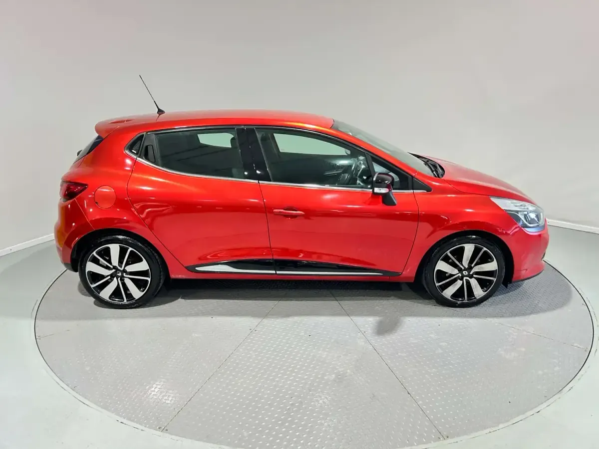 Gebraucht Renault Clio IV Dynamique 90 PS (66 kW) 2016 Rot Kleinwagen