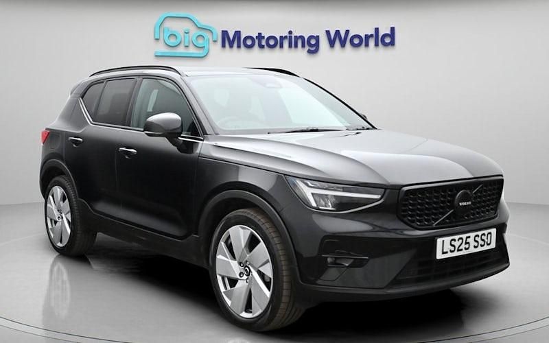 Used Volvo XC40 Plus 197 HP (144 kW) 2025 Black SUV