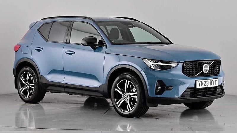 Fjord blue Used 2023 Volvo XC40 Plus SUV | £28,995 (Good price) - Image 1/4