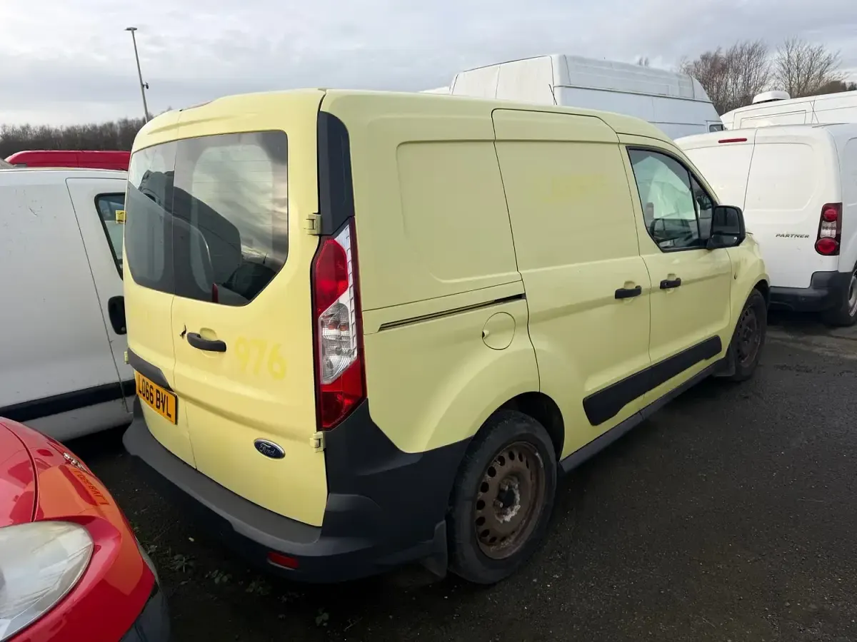 Used Ford Transit Connect 100 HP (73 kW) 2016 White MPV