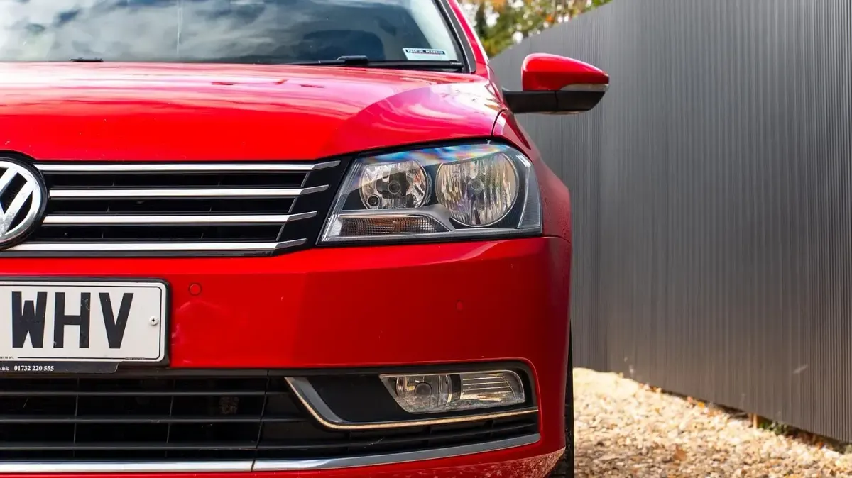 Used VW Passat Executive 105 HP (77 kW) 2014 Red Estate