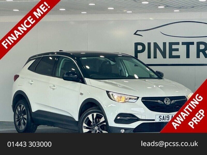White Used 2019 Vauxhall Grandland X Sport SUV | £9,999 (Fair price) - Image 1/3