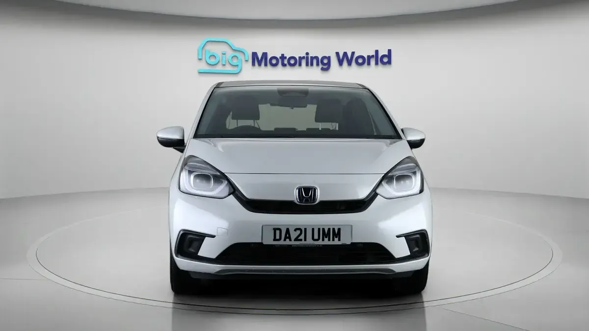 Used Honda Jazz SE 107 HP (78 kW) 2021 White Hatchback