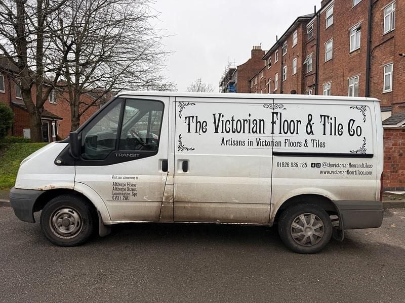 Used Ford Transit 85 HP (62 kW) 2010 White Van