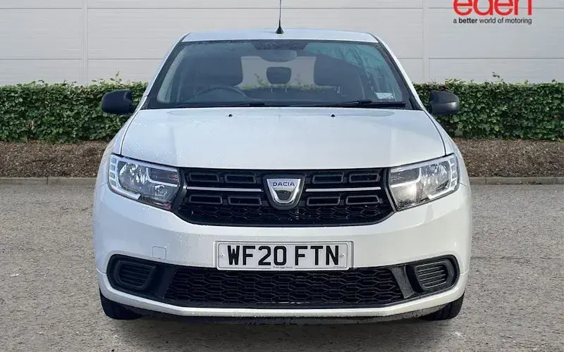 Used Dacia Sandero Essentiel 90 HP (66 kW) 2020 White Hatchback