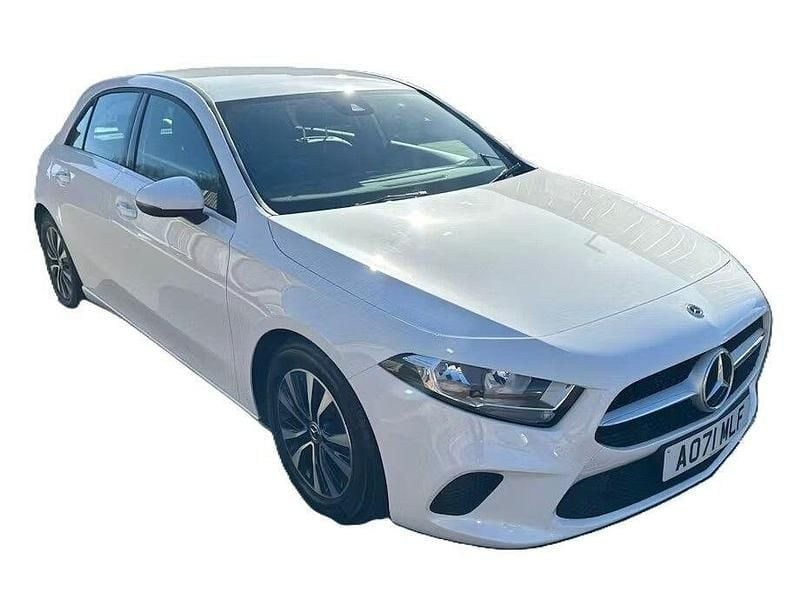 Used Mercedes A180 SE 136 HP (100 kW) 2021 White Hatchback