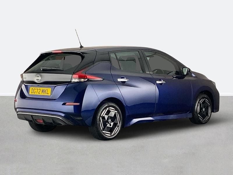 Usado Nissan Leaf Acenta 110 kW (150 HP) 2022 Azul Citadino