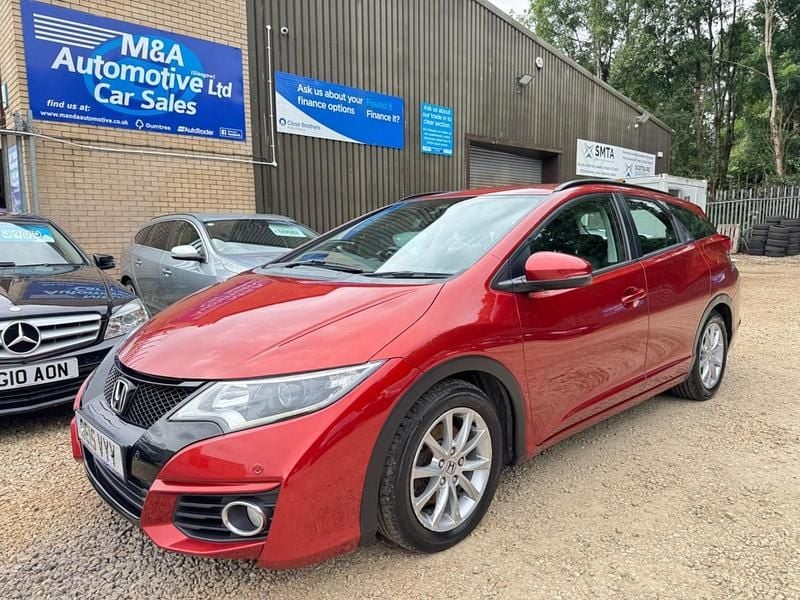 Red Used 2015 Honda Civic SE Plus Estate | £3,295 (Fair price) - Image 1/4