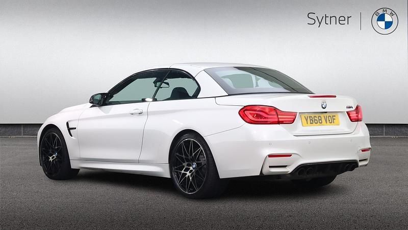 Begagnad BMW M4 Competition Edition 444 HK (326 kW) 2018 Vit Sportkupé