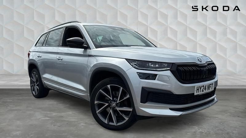Brilliant silver metallic Used 2024 Skoda Kodiaq SportLine SUV | £35,107 (Fair price) - Image 1/4