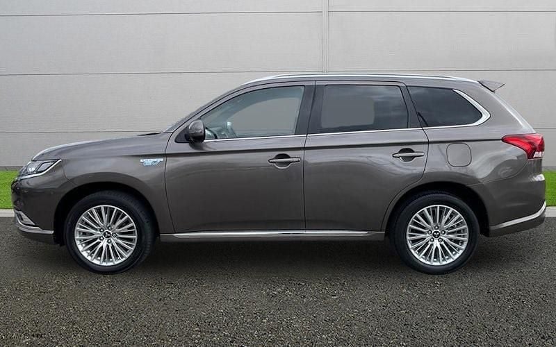Used Mitsubishi Outlander P-HEV 177 HP (130 kW) 2019 Estate