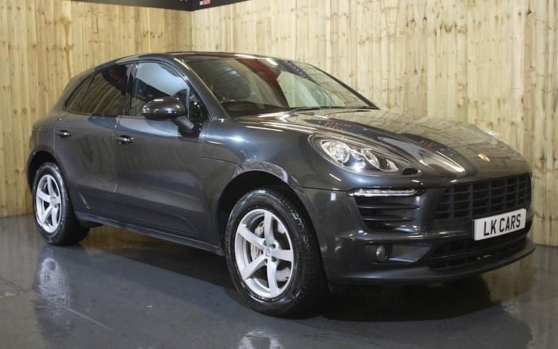 Used 2017 Porsche Macan S SUV | £23,495 (Super price) - Image 1/4