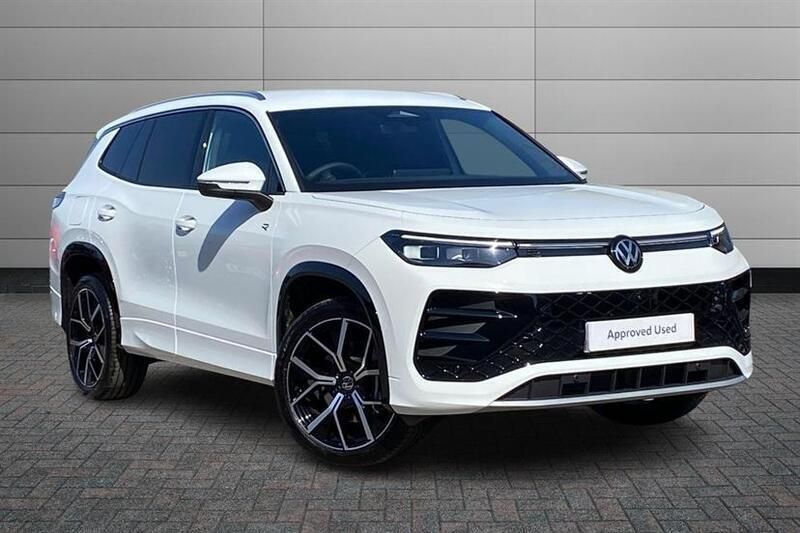Pure white Used 2025 VW Tayron R-line SUV | £39,650 (Fair price) - Image 1/4