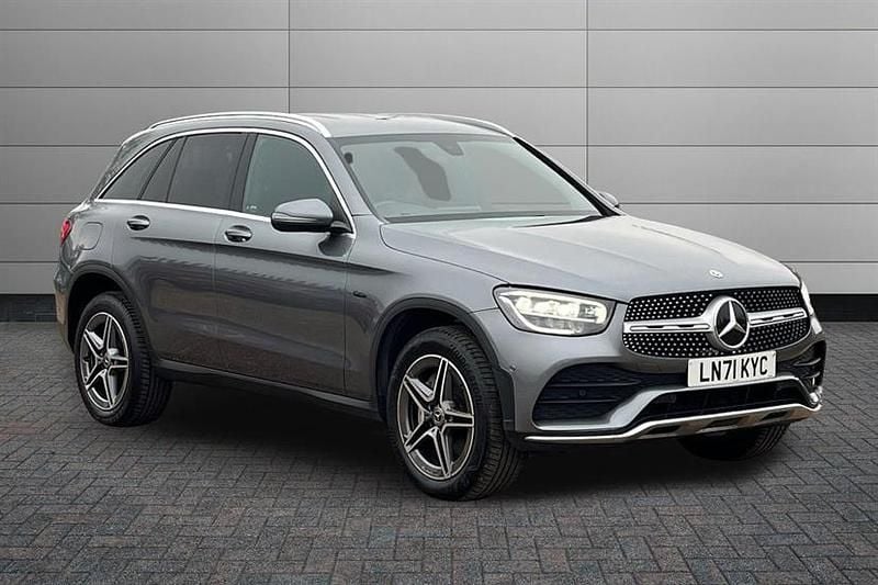 Used Mercedes GLC300 AMG line 306 HP (225 kW) 2021 Selenite grey Estate