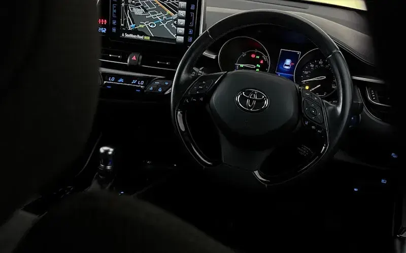 Used Toyota C-HR 122 HP (89 kW) 2018 Grey SUV