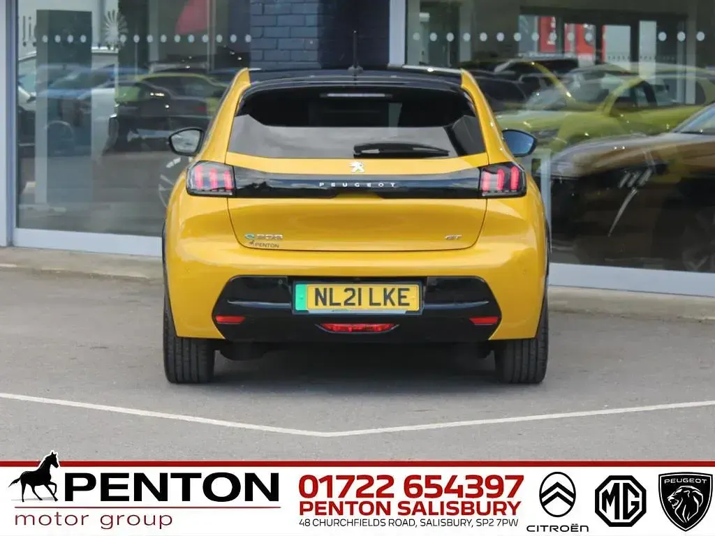 Used Peugeot e-208 Premium 100 kW (136 HP) 2021 Yellow Hatchback