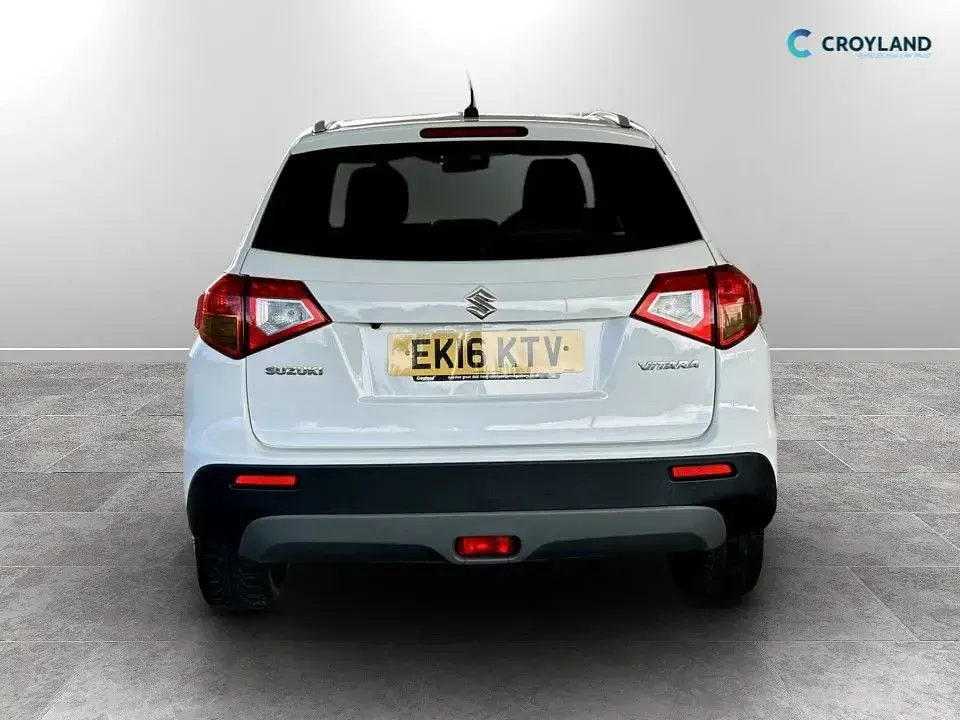Used Suzuki Vitara SZ-T 120 HP (88 kW) 2016 White SUV