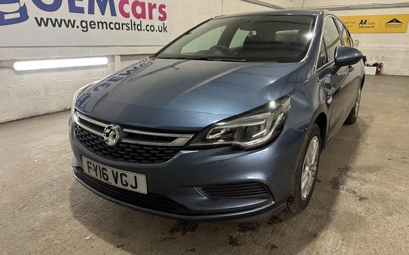Second-hand Vauxhall Astra Design Edition 101 CP (74 kW) 2018 Hatchback