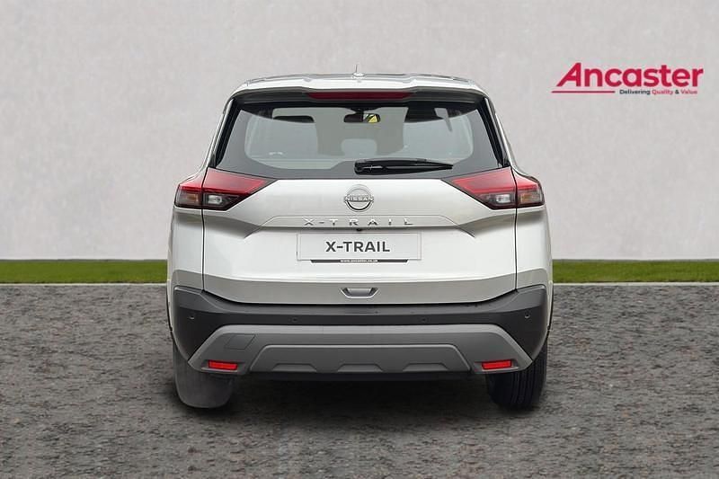 New Nissan X-Trail Acenta Premium 2025 Brilliant silver SUV