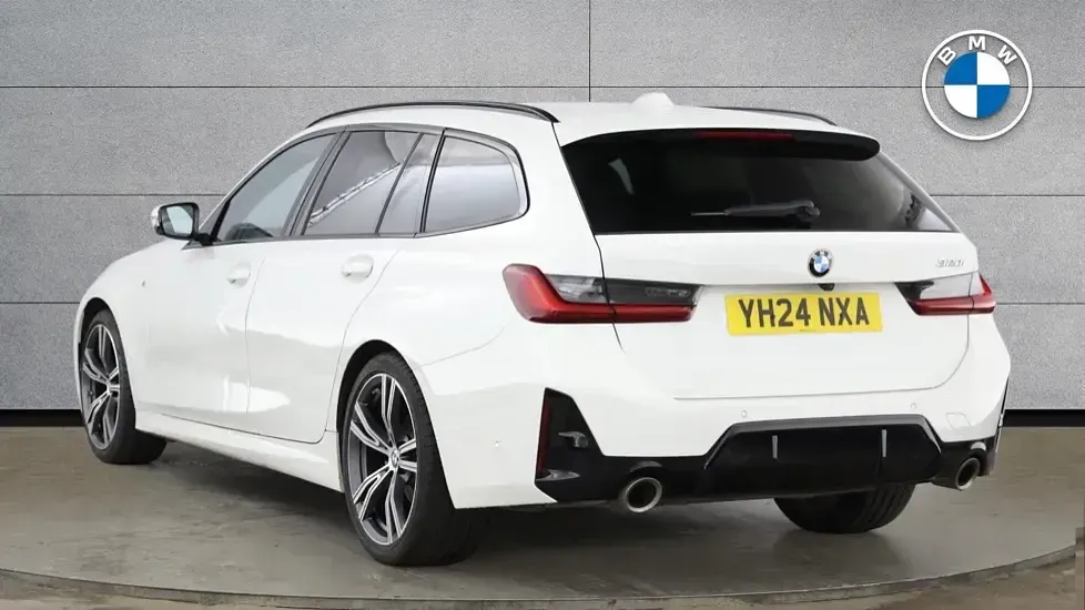 Used BMW 320 M Sport 181 HP (133 kW) 2024 White Estate