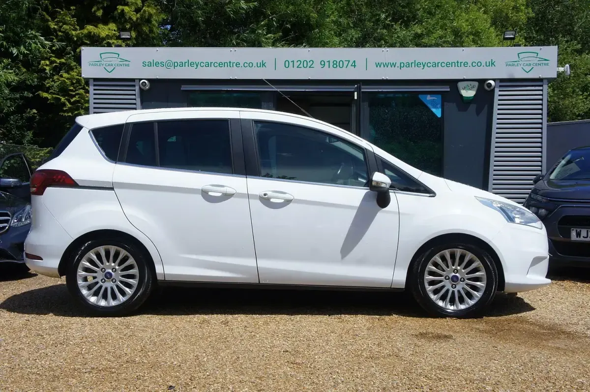 Used Ford B-MAX Titanium 95 HP (69 kW) 2013 White MPV