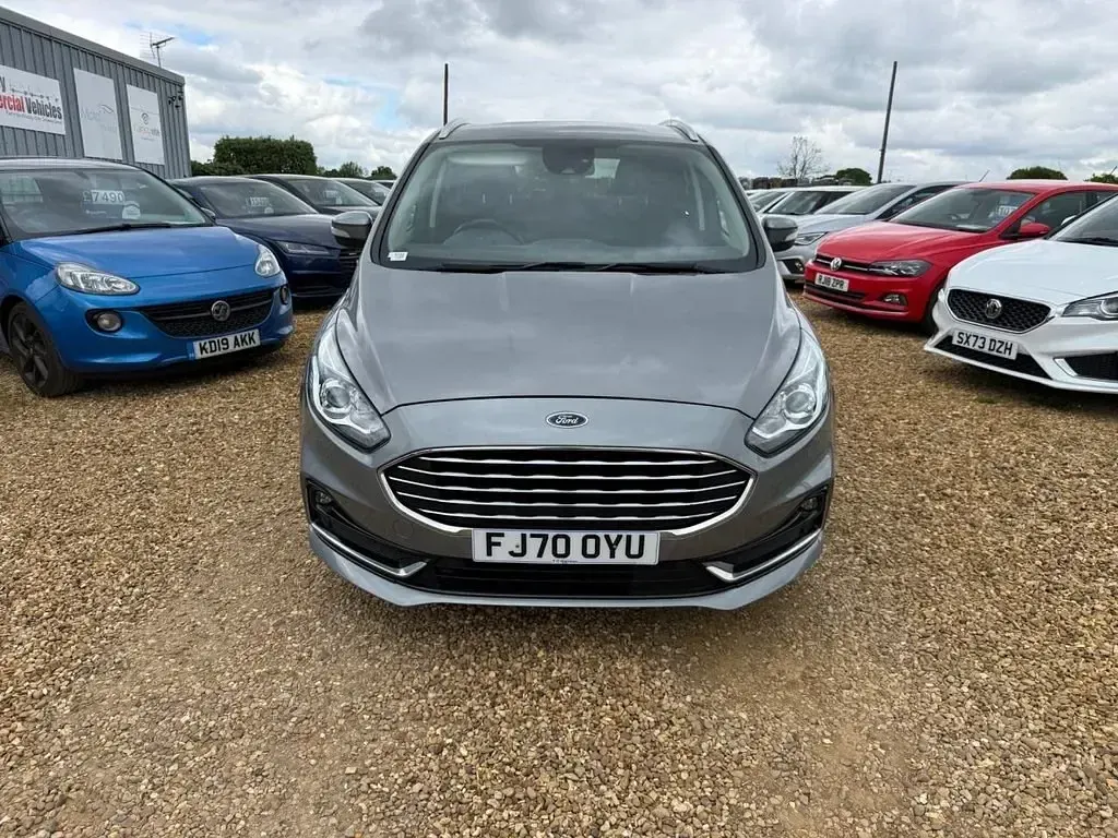 Używany Ford S-MAX Titanium 150 KM (110 kW) 2020 Srebrny Minivan
