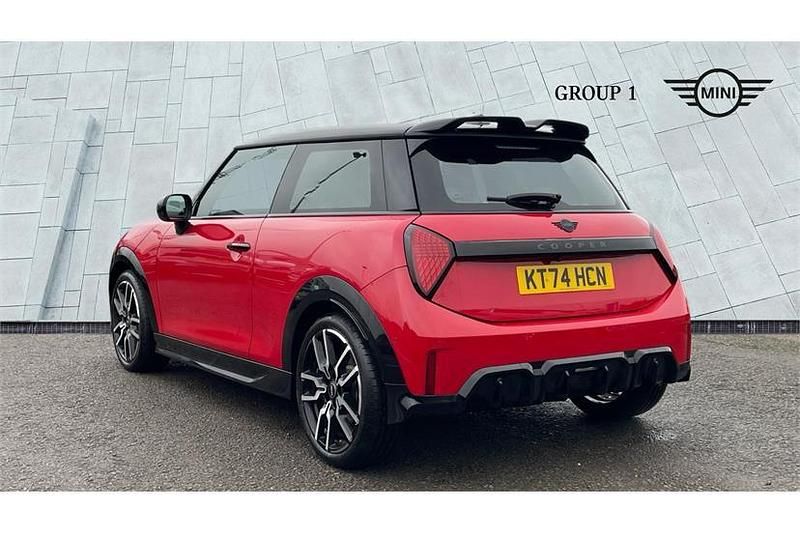 Used Mini Cooper Hatch 114 kW (156 HP) 2025 Red Hatchback