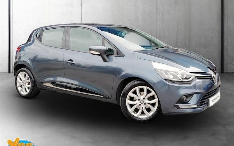 Used Renault Clio IV Dynamique 75 HP (55 kW) 2018 Grey Hatchback