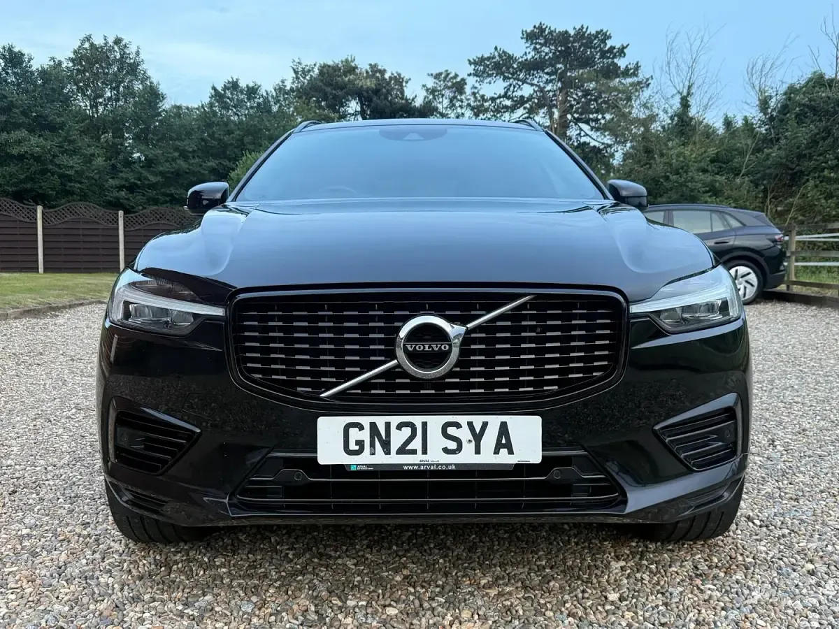 Used Volvo XC60 R-Design 2021 Black SUV